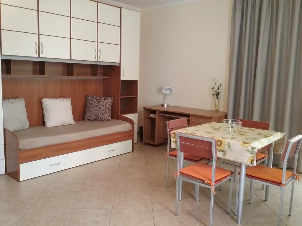 Apartment Sunny